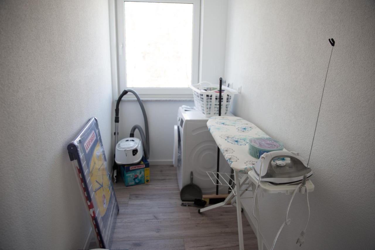 Moderne Neubau-Wohnung Mit Kamin Und 35Qm Dachterrasse Trossingen Exterior foto